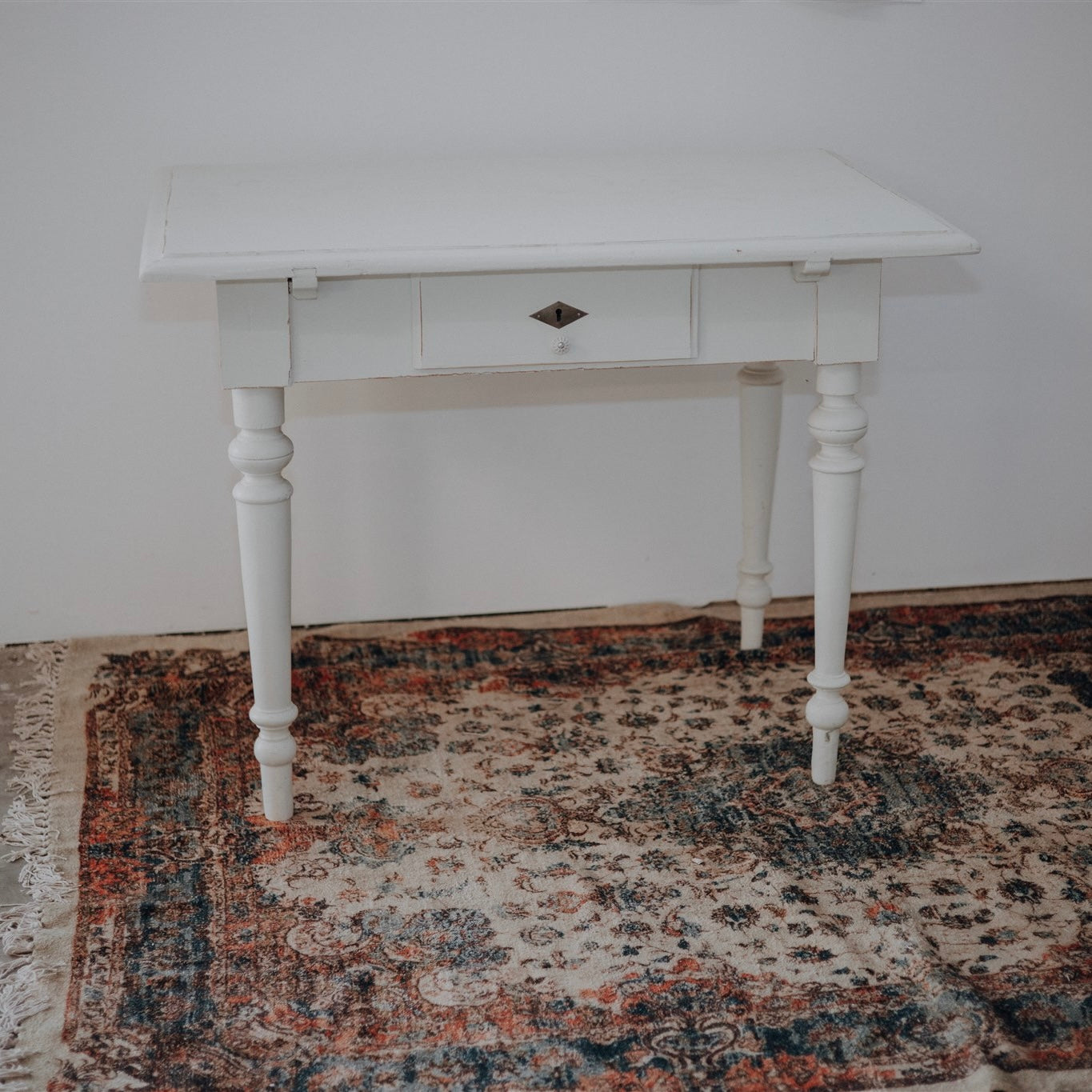 Weißer Vintage Tisch aus Holz